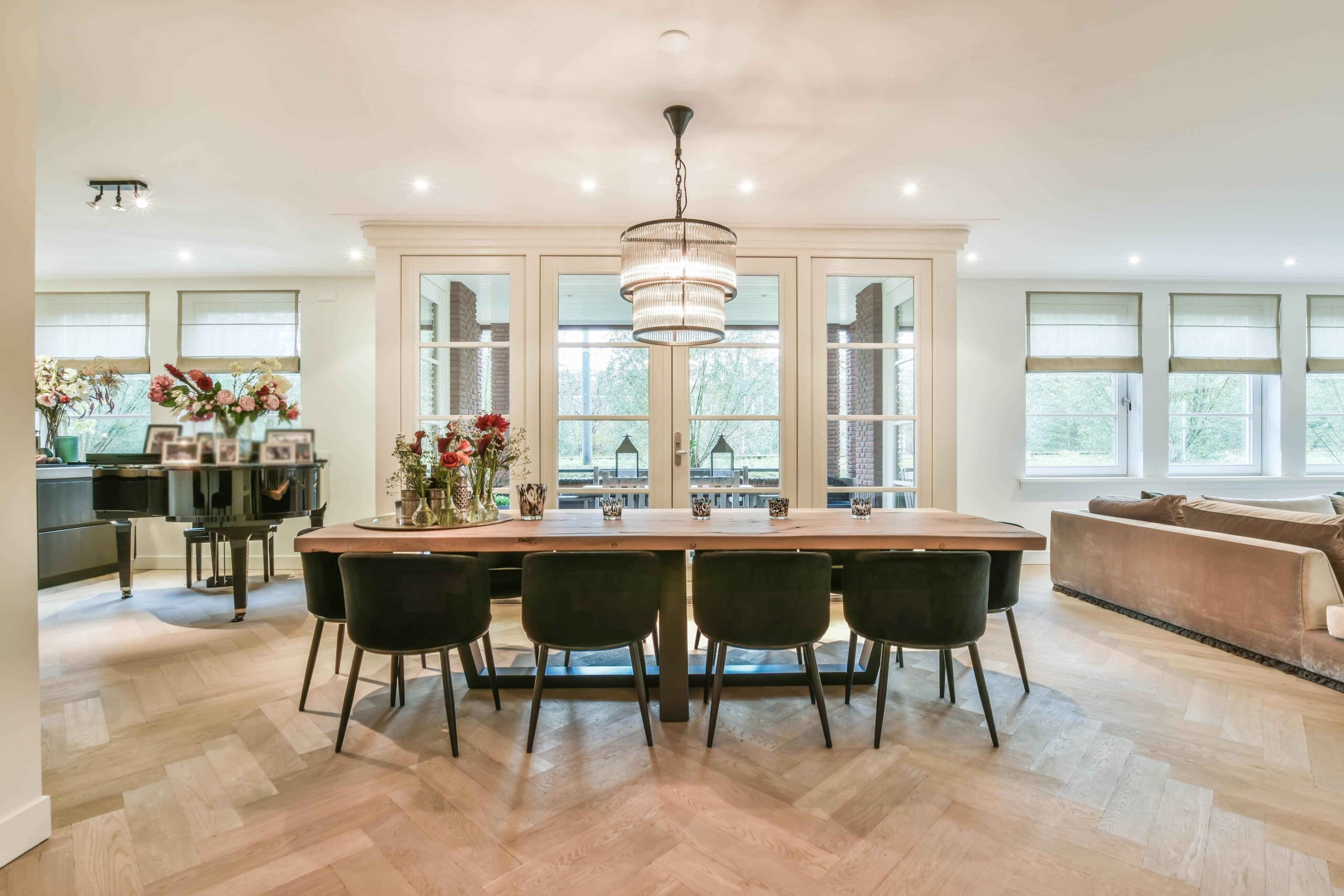 Dining Room / Living Areas Image